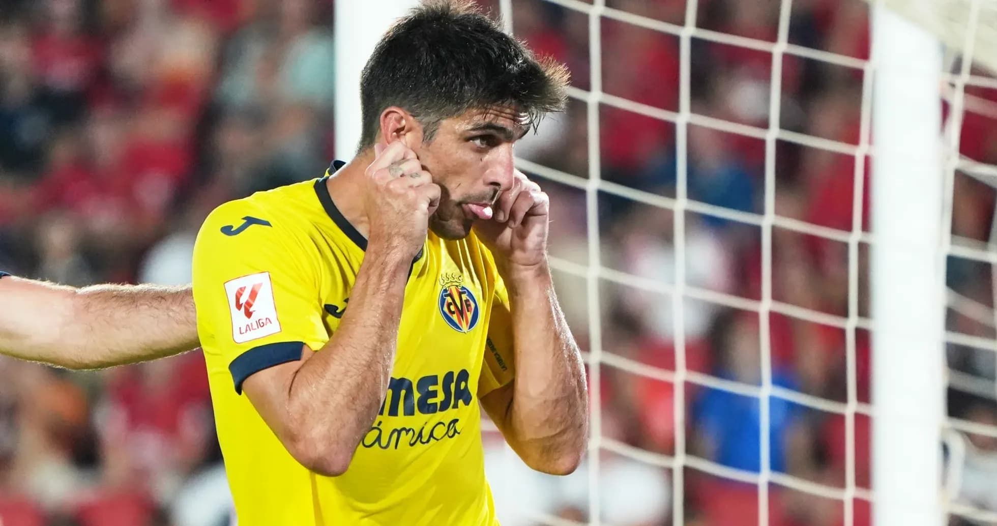 Jugador de Villarreal en partido de La Liga