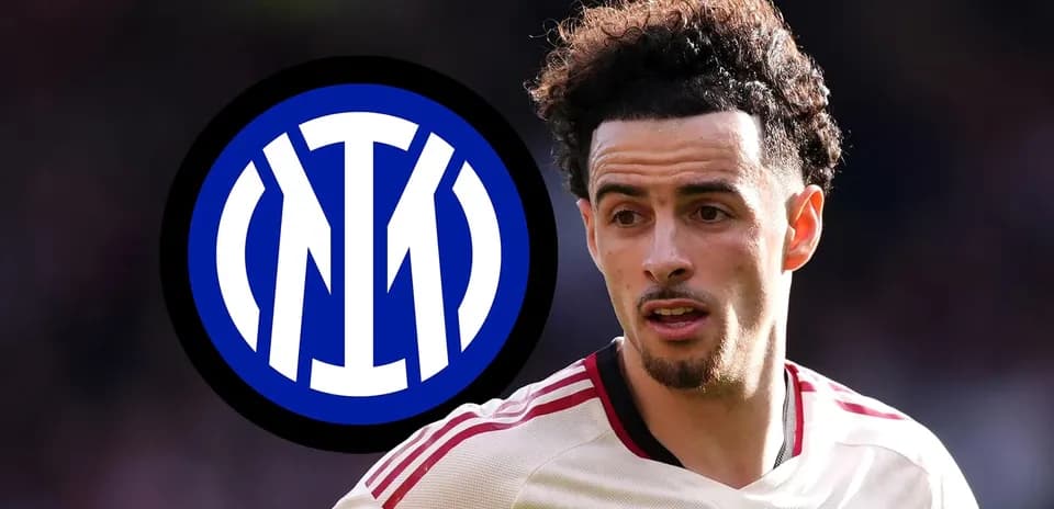 Jugador de fútbol con logo de Inter de Milán