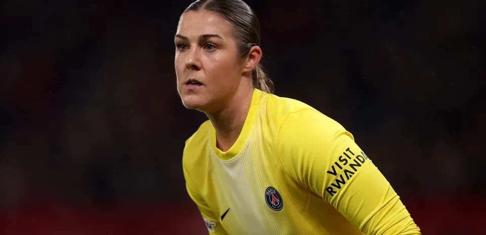 Portera de PSG preparándose para el partido