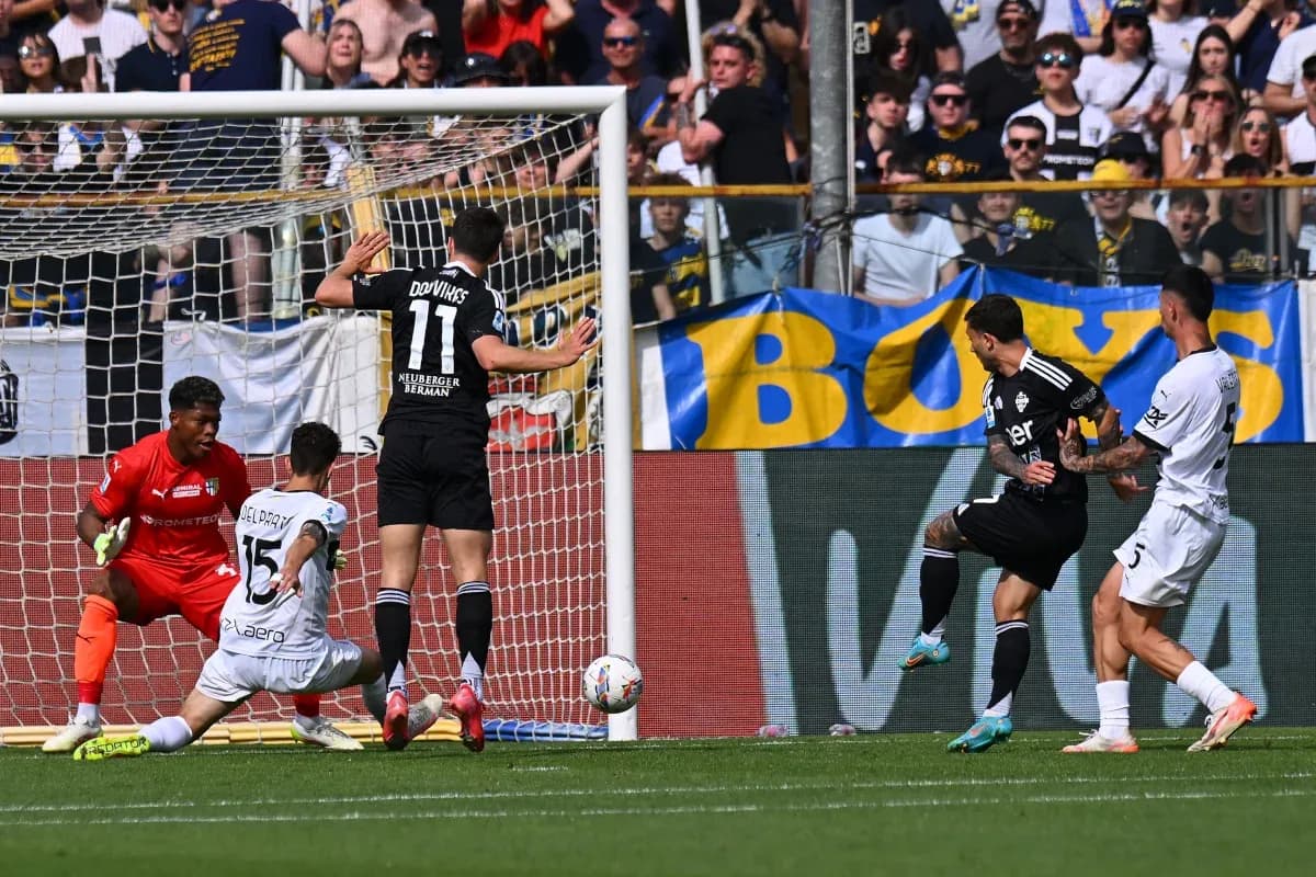 Gol de Parma en partido contra Como