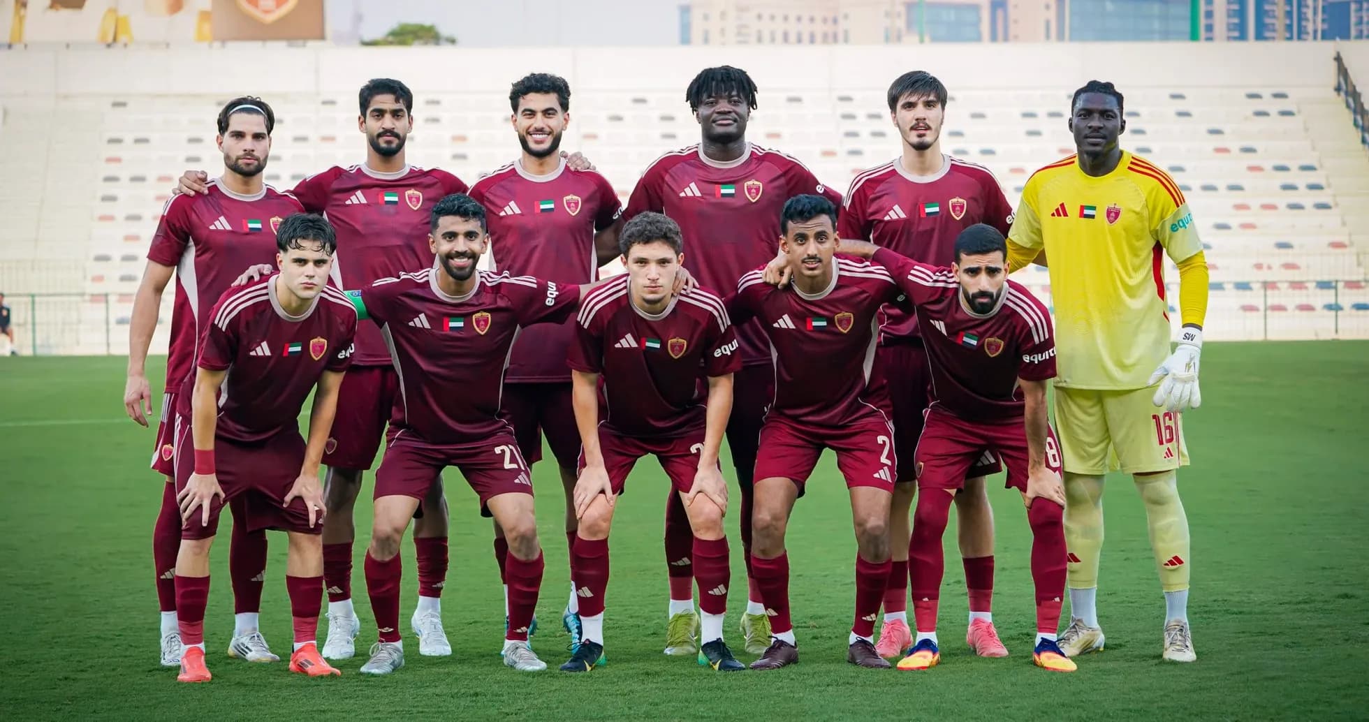 Equipo Al Wahda U23 posando antes del partido