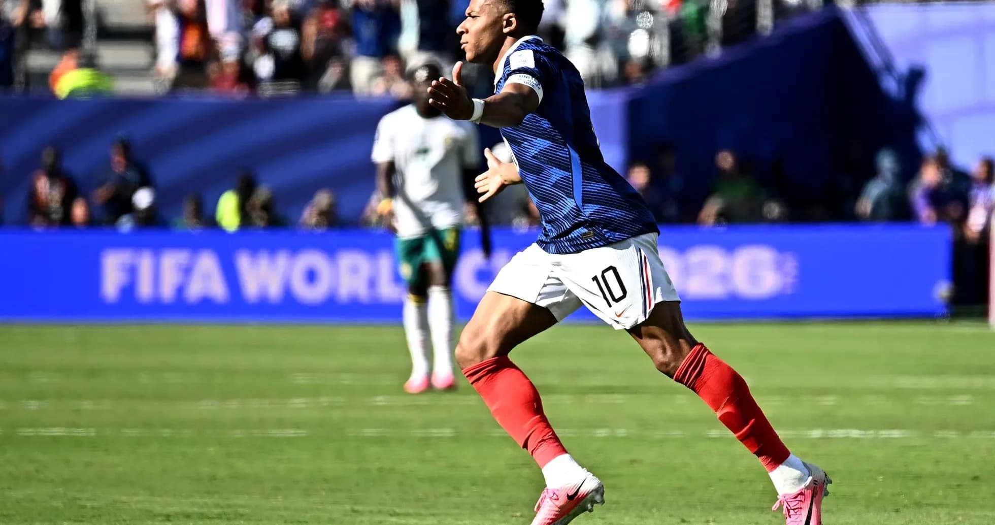 Jugador celebrando un gol en la Copa Mundial
