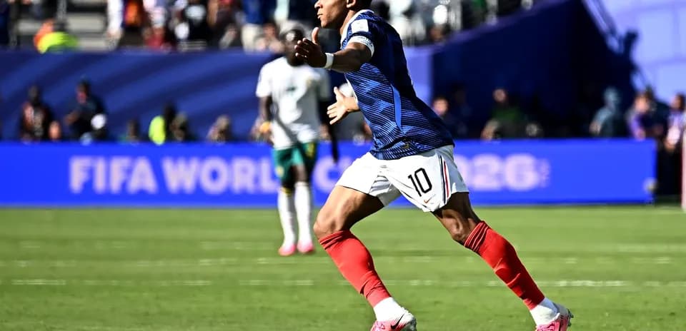 Jugador celebrando un gol en la Copa Mundial