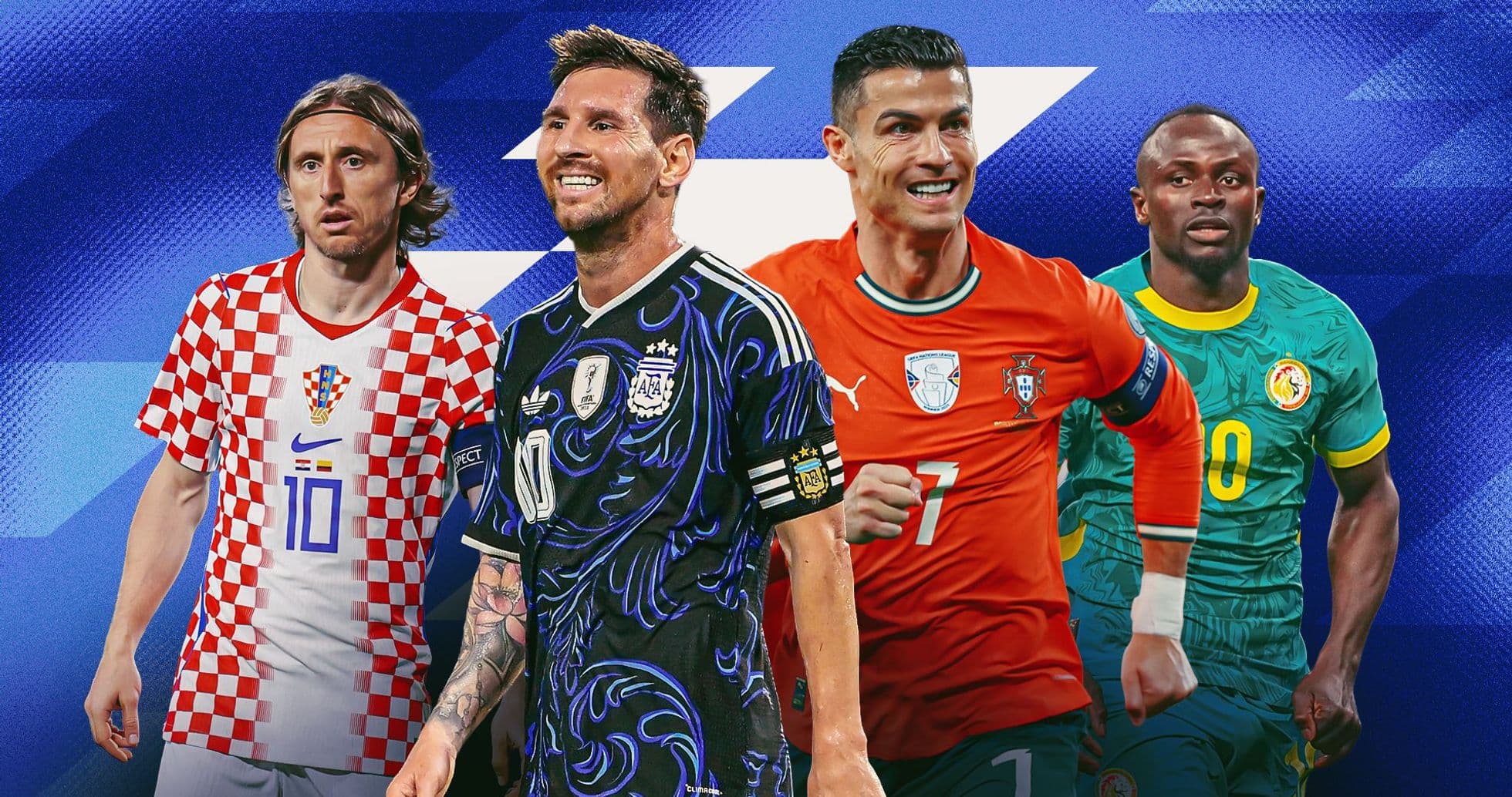 Cuatro futbolistas destacados en fondo azul