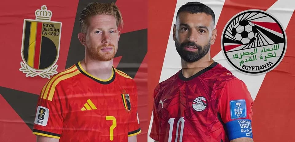 Kevin De Bruyne y Mohamed Salah antes del partido