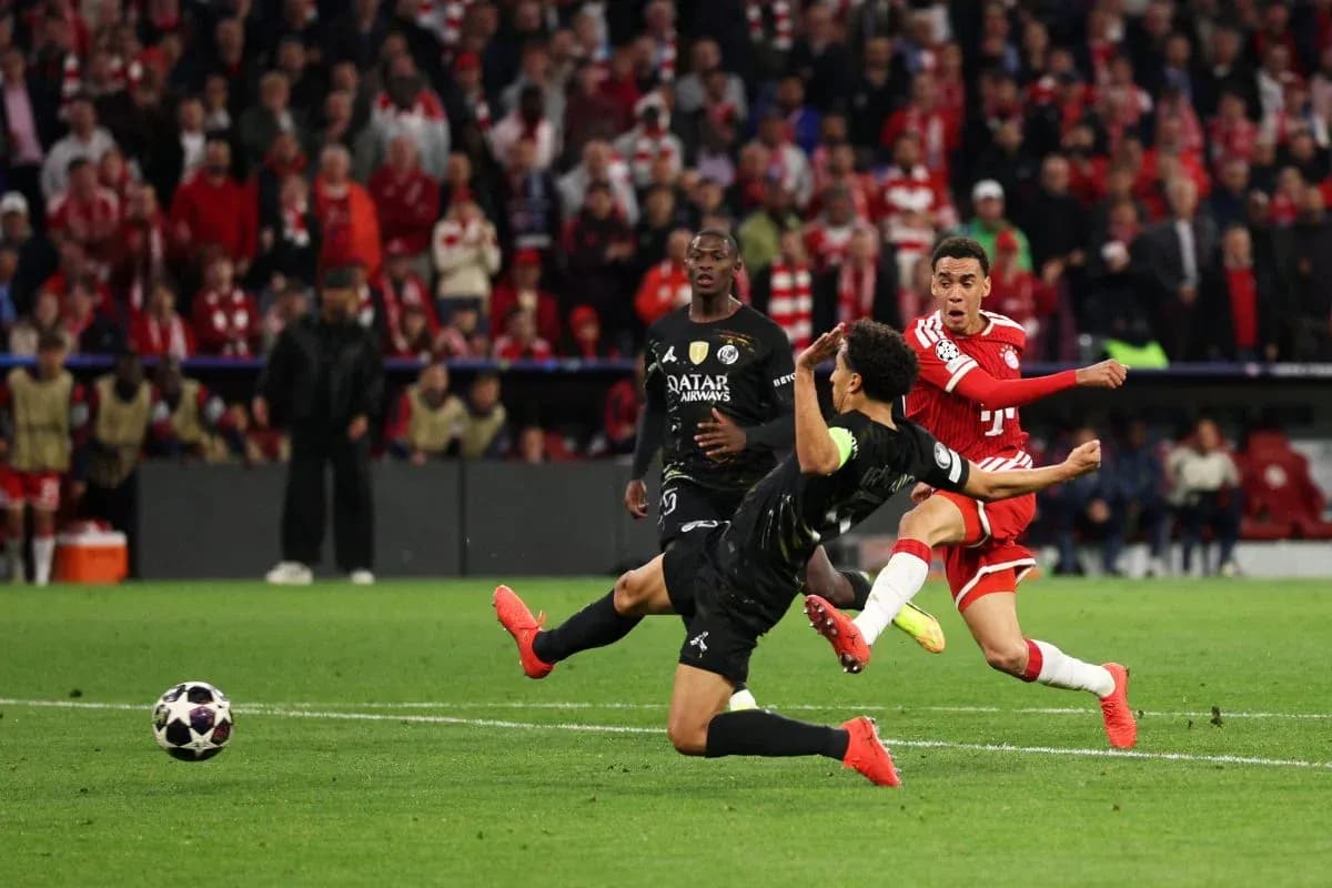 Jugador de Bayern München en acción durante el partido