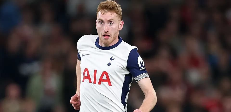 Jugador de Tottenham corriendo durante un partido