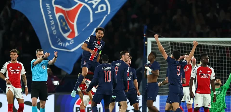 Jugadores de PSG celebrando un gol