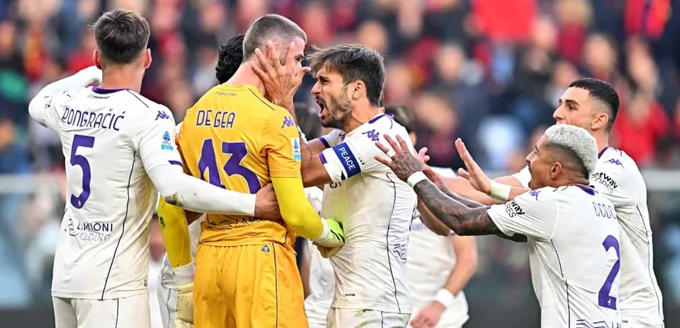 Jugadores de Fiorentina celebrando una jugada