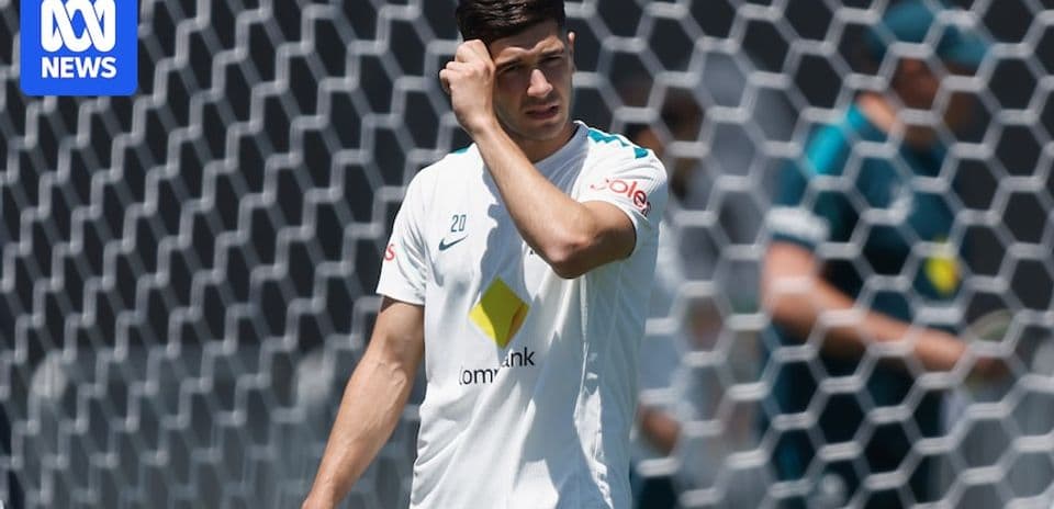 Jugador en entrenamiento tocándose la cabeza