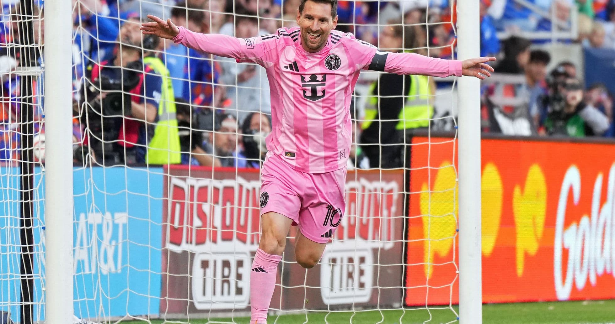 Jugador de Inter Miami celebrando un gol en el partido