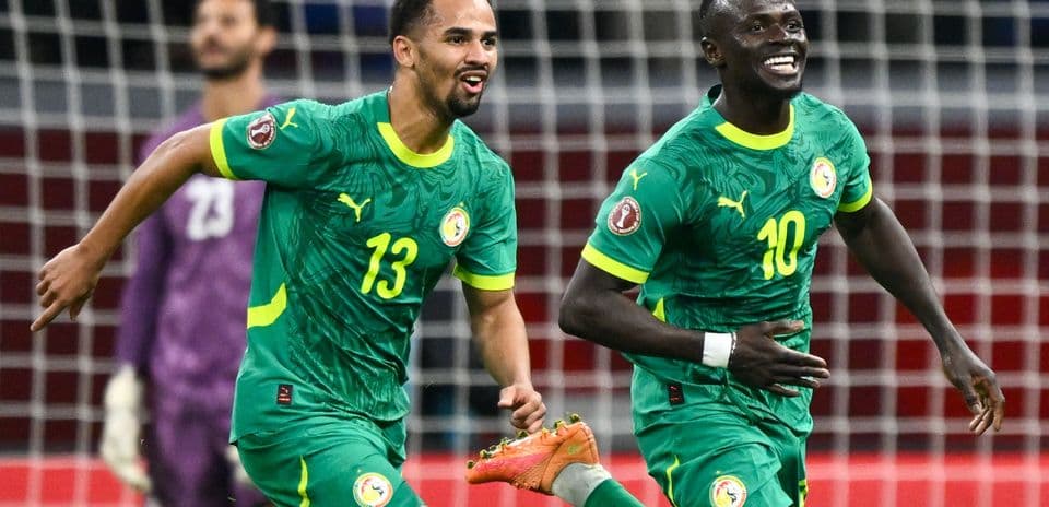 Jugadores de Senegal celebrando un gol en partido