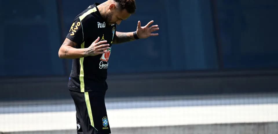 Neymar entrenando con la selección de Brasil