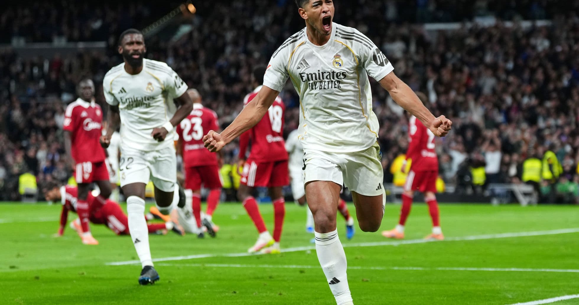 Jugadores de Real Madrid celebrando un gol