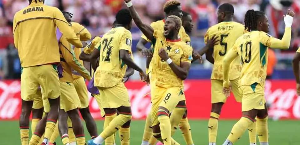 Celebración del equipo de Ghana durante el partido