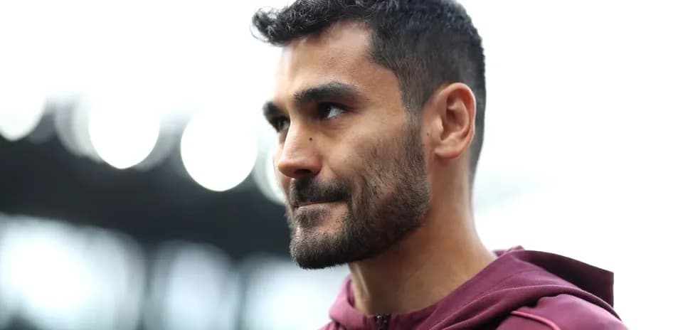Jugador en la cancha antes del partido