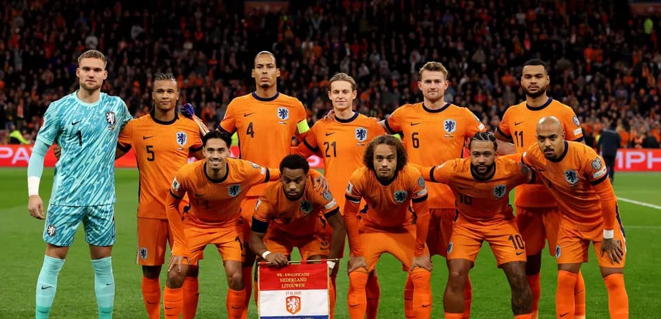 Equipo de fútbol de Países Bajos posando
