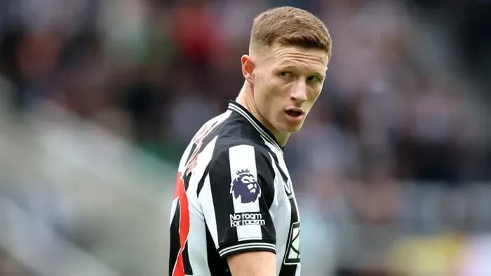 Jugador de Newcastle en el campo durante el partido
