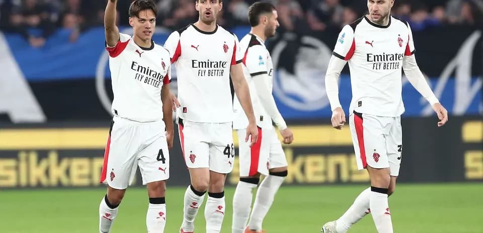 Jugadores de AC Milan celebrando un gol
