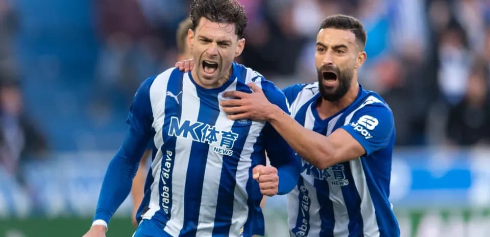 Jugadores del Alavés celebrando un gol
