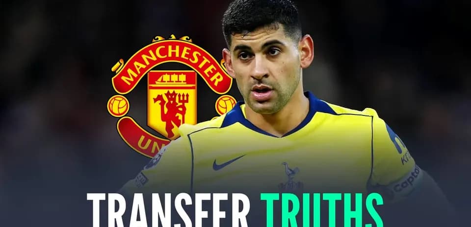 Jugador de fútbol con camiseta de Tottenham y logo de Manchester United