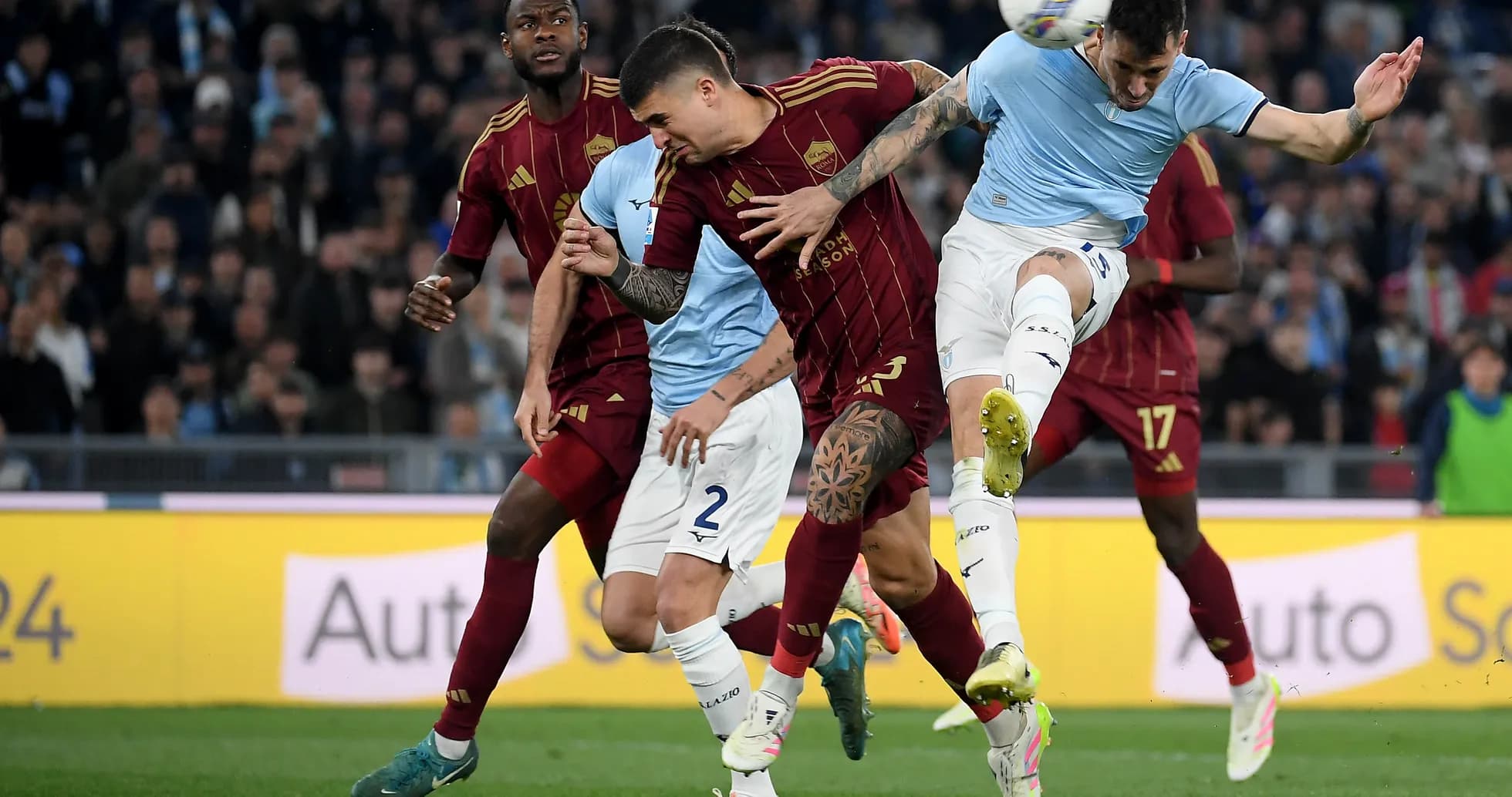 Acción durante el partido AS Roma vs Lazio