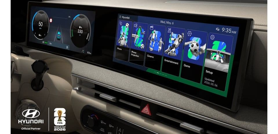 Pantalla del tablero de un coche Hyundai con aplicaciones