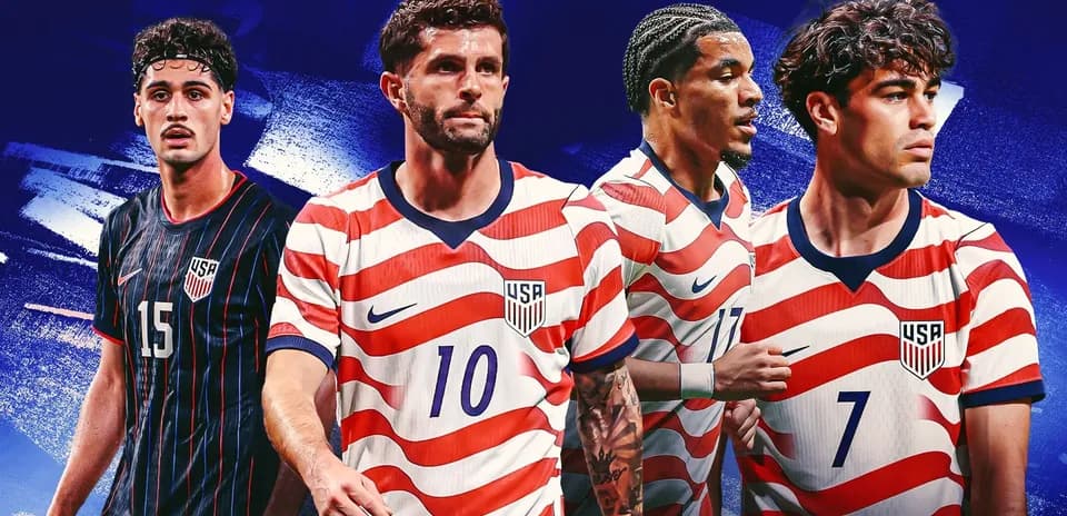 Jugadores de fútbol de Estados Unidos en uniforme