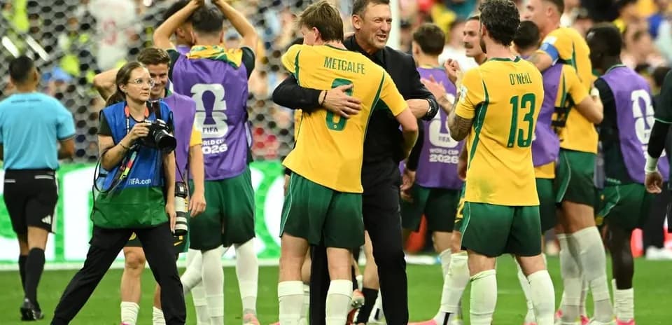 Jugadores australianos celebrando la victoria