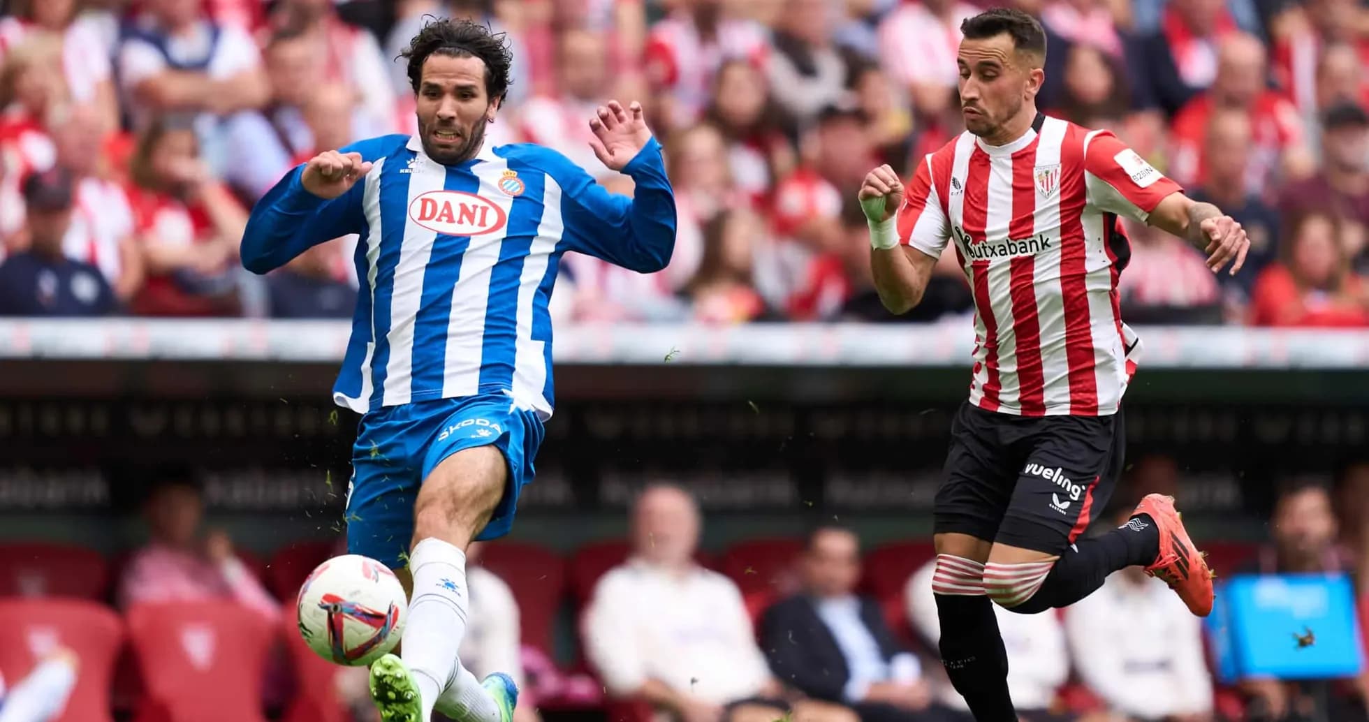Match scene of Athletic Club vs Espanyol.