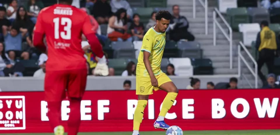 Jugador de New Mexico United en acción