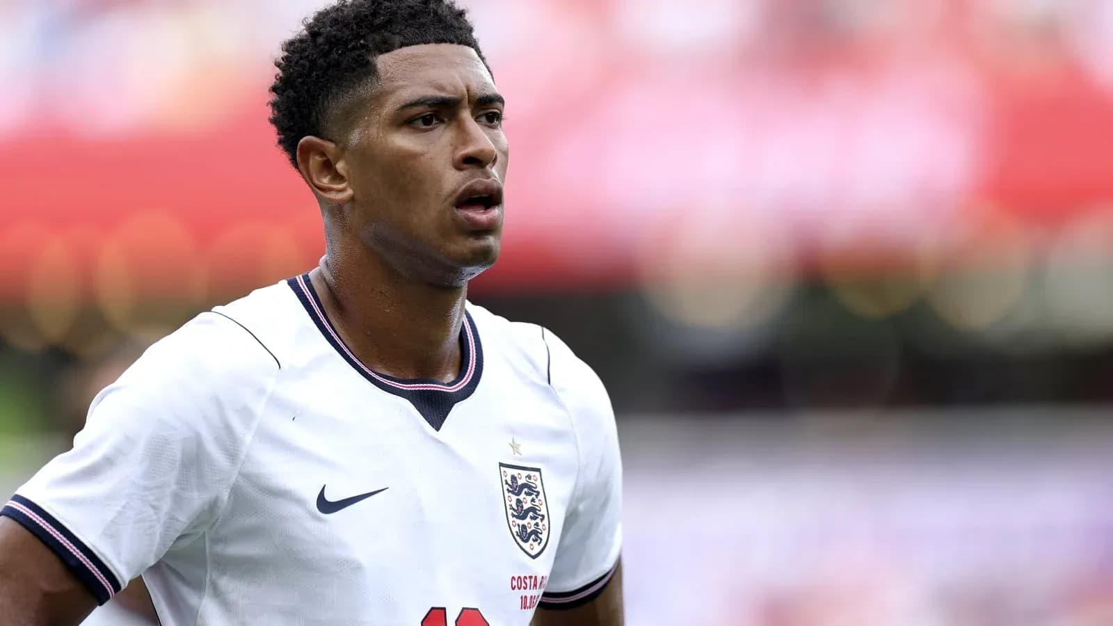 Jugador de Inglaterra en acción durante el partido