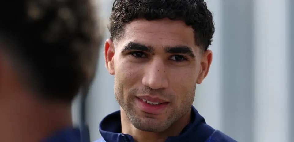 Jugador hablando durante sesión de entrenamiento