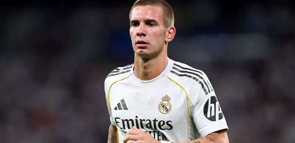 Jugador de Real Madrid en el campo durante el partido