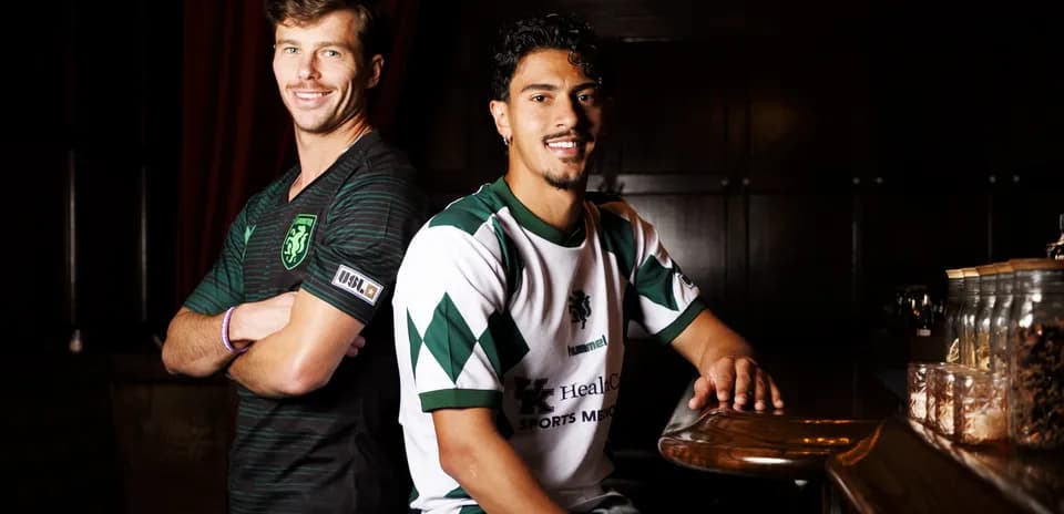 Jugadores de Lexington posando en uniforme