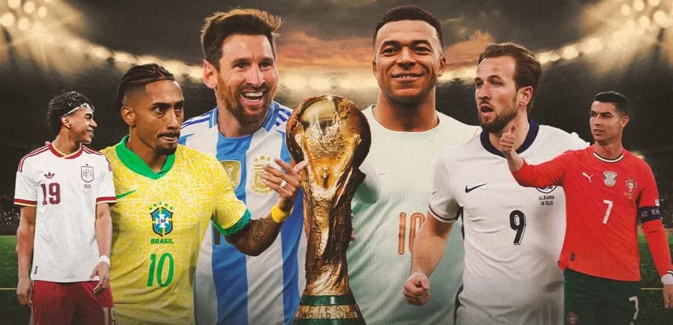 Jugadores de fútbol con la Copa del Mundo