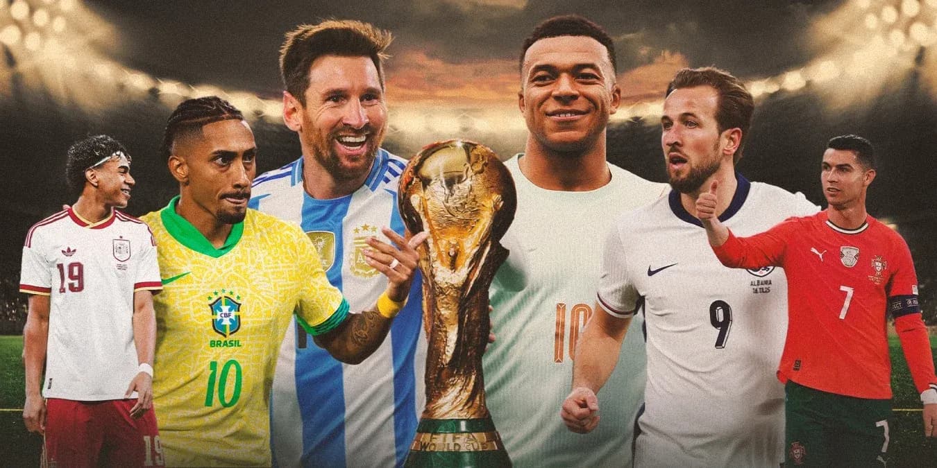 Jugadores de fútbol con la Copa del Mundo