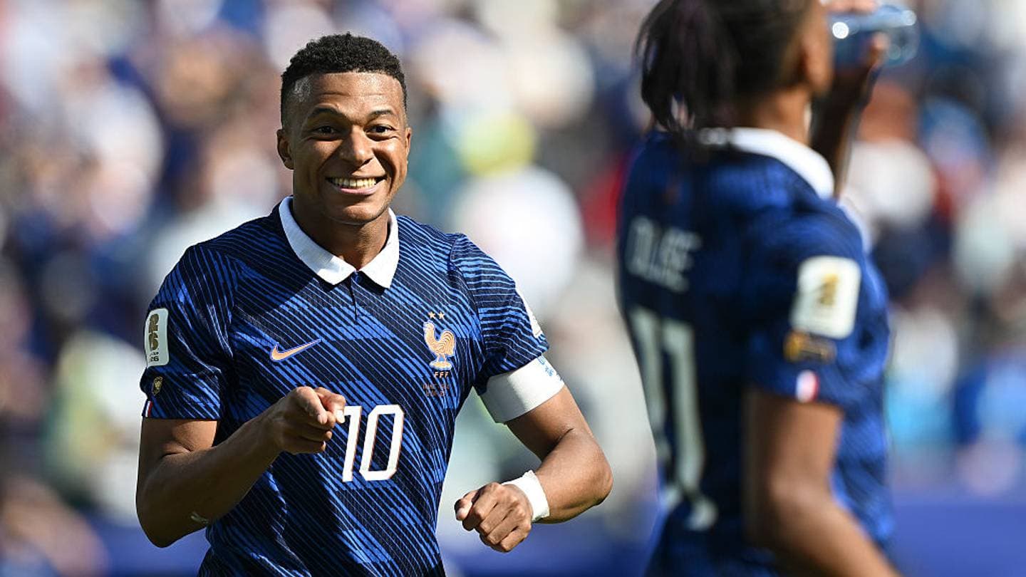 Calificaciones de Francia vs Senegal: Mbappé Brilla y Rompe Récords en el Debut Mundialista