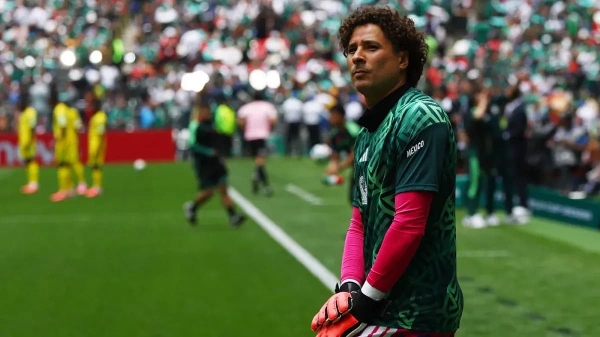 Por qué Guillermo Ochoa no juega con México esta noche y la historia que está creando en el Mundial