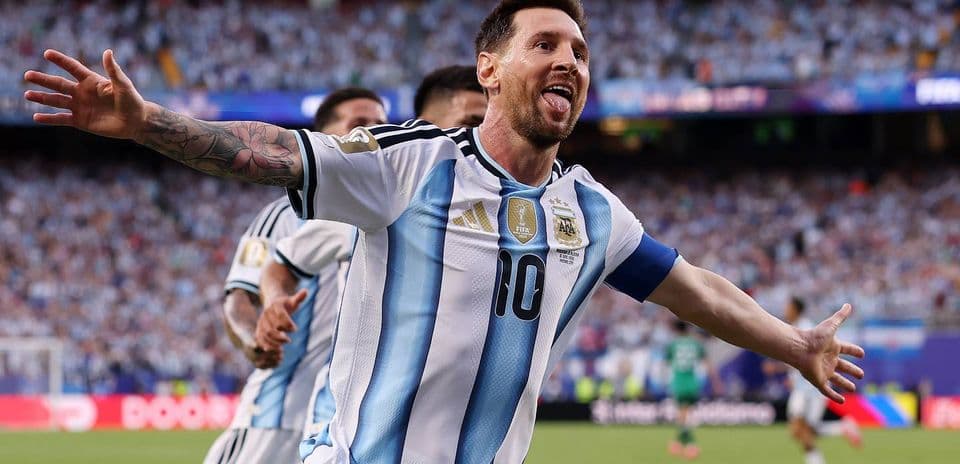 Messi Brilla en el Debut de Argentina con un Récord Histórico en el Mundial