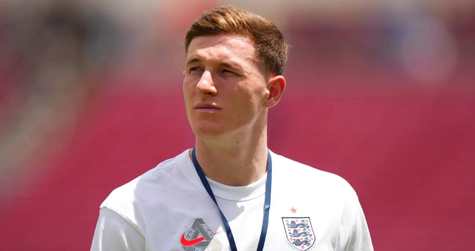 Jugador de Inglaterra durante el calentamiento en el estadio Jugador de Inglaterra durante el calentamiento en el estadio