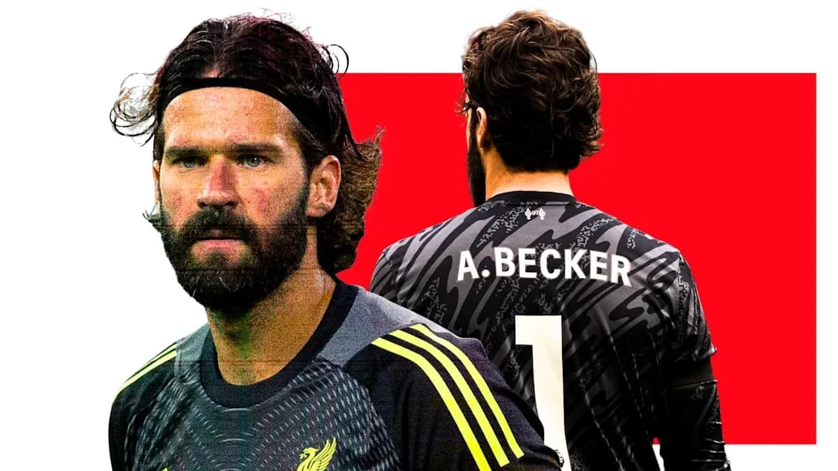 Portero de Liverpool con camiseta negra y barba Portero de Liverpool con camiseta negra y barba