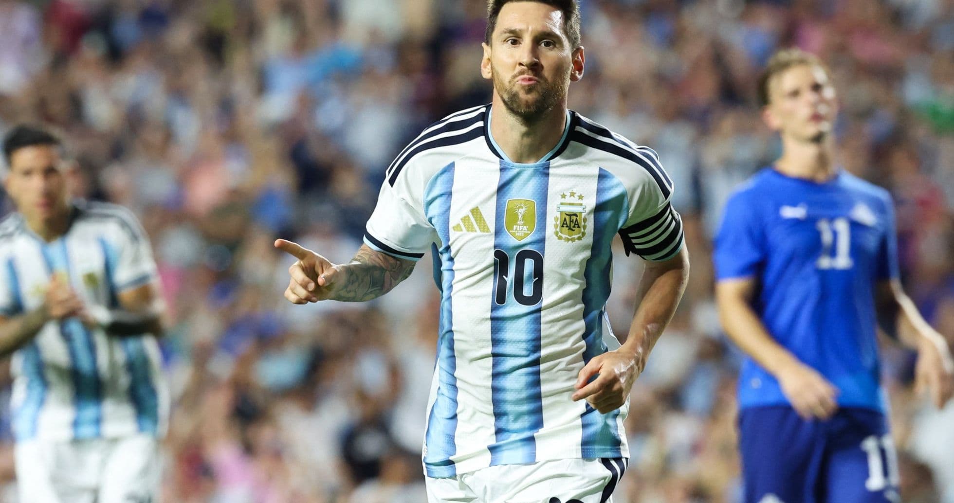 Lionel Messi celebrando un gol en partido Lionel Messi celebrando un gol en partido