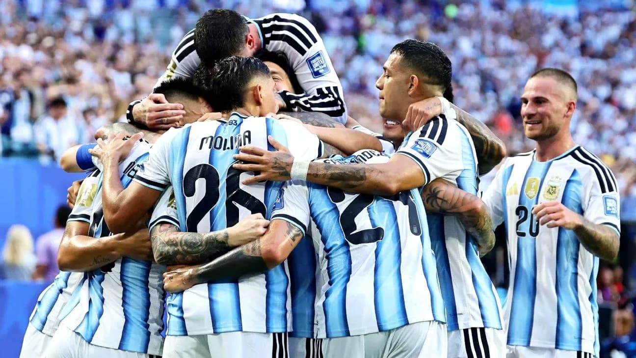 Jugadores de Argentina celebrando un gol Jugadores de Argentina celebrando un gol
