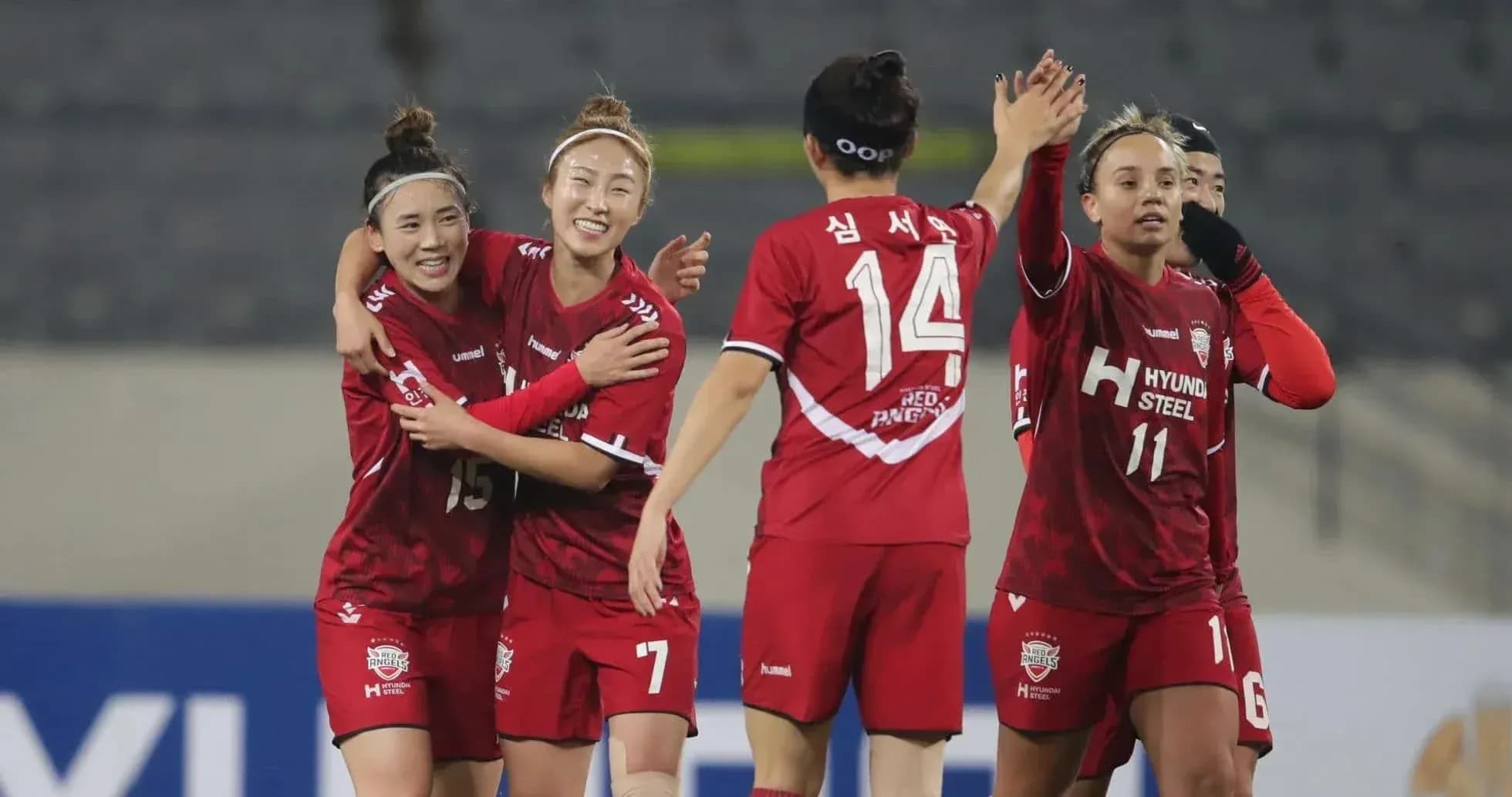 Jugadoras de Incheon Red Angels celebrando un gol Jugadoras de Incheon Red Angels celebrando un gol