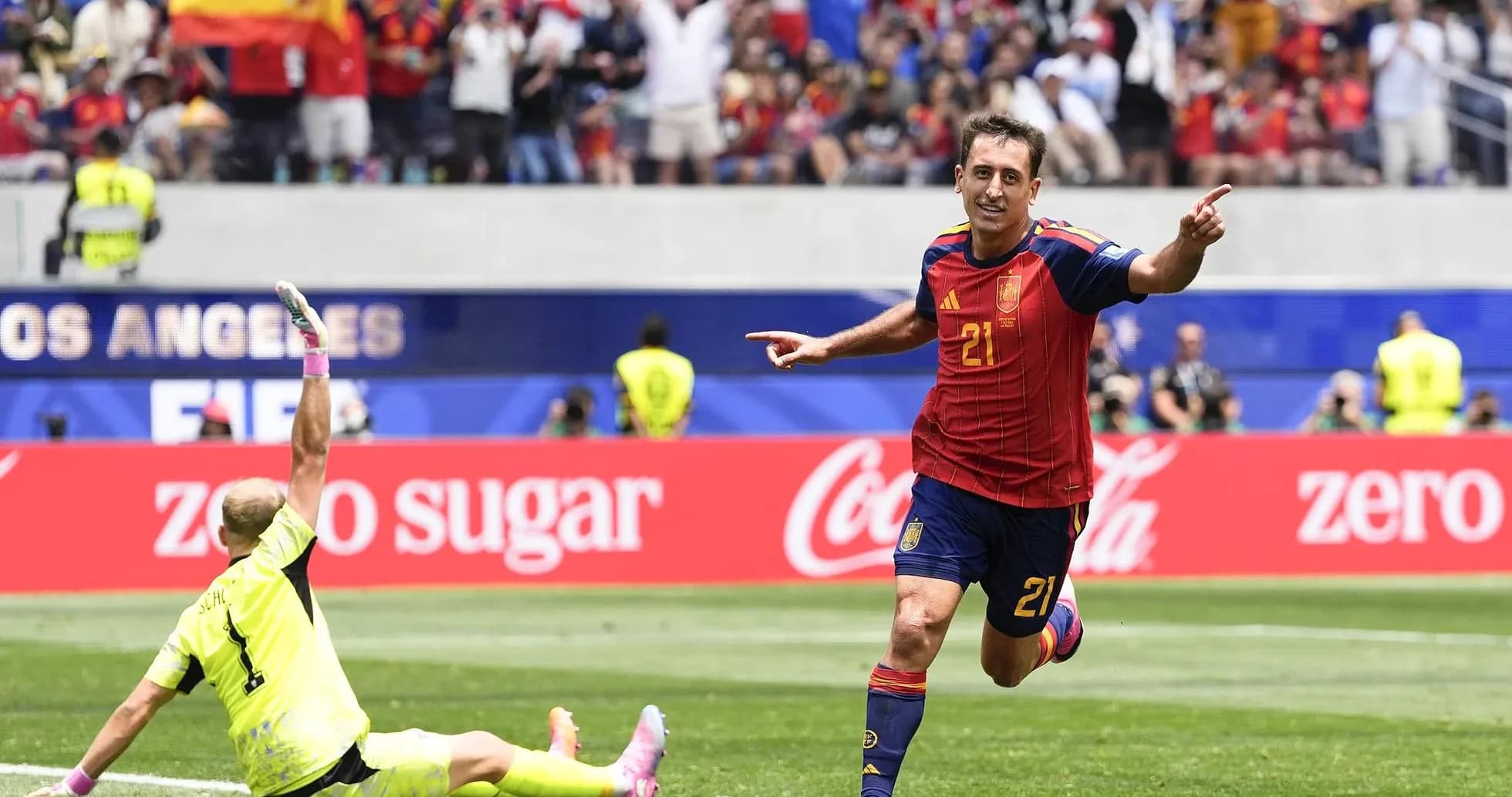 Jugador de España celebrando un gol Jugador de España celebrando un gol