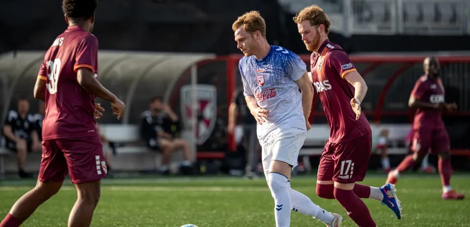 Jugador de Birmingham Legion contra Louisville City Jugador de Birmingham Legion contra Louisville City