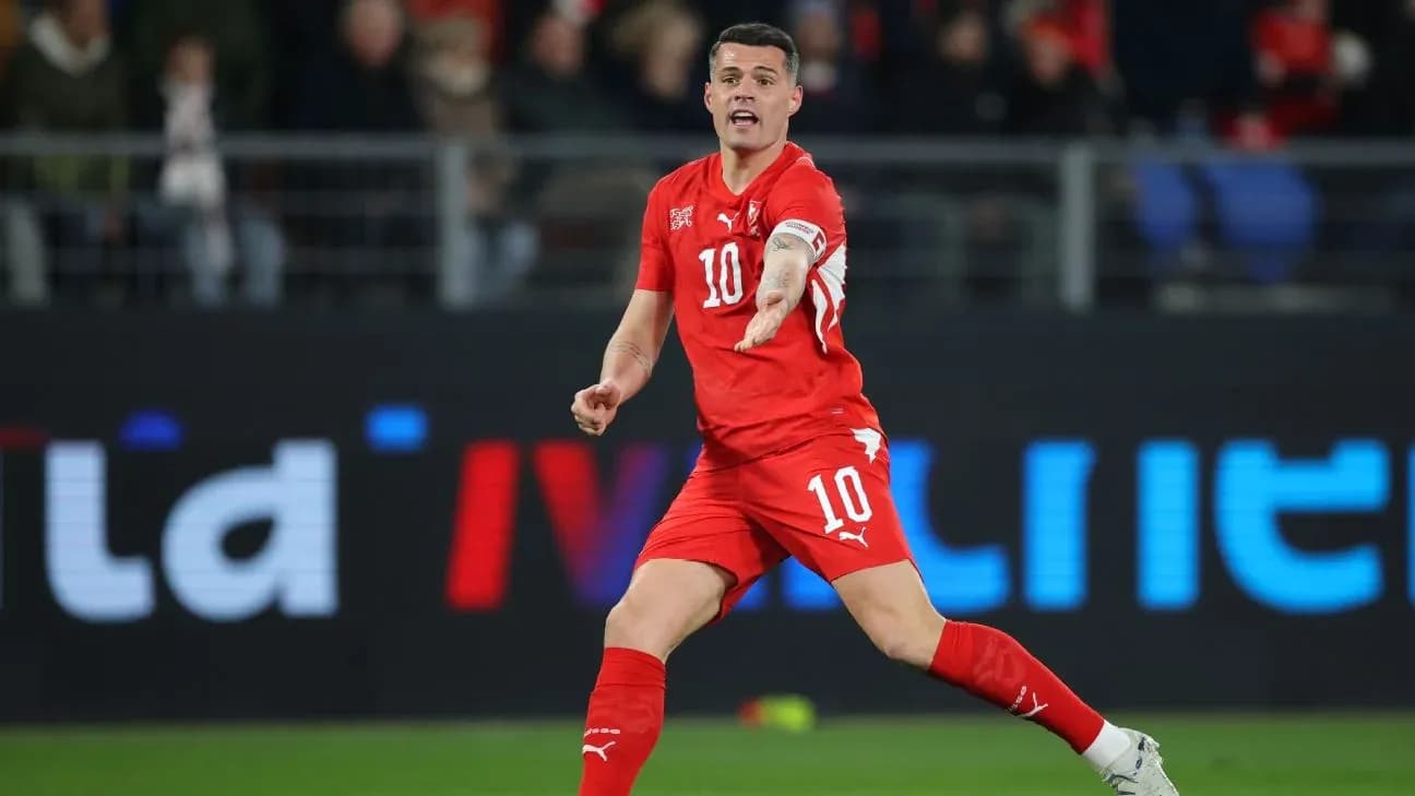 Granit Xhaka en acción durante el partido Granit Xhaka en acción durante el partido