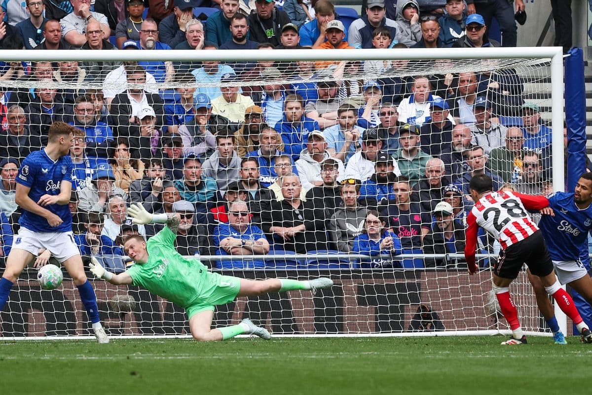 Un jugador de Sunderland lanzando un penalti Un jugador de Sunderland lanzando un penalti