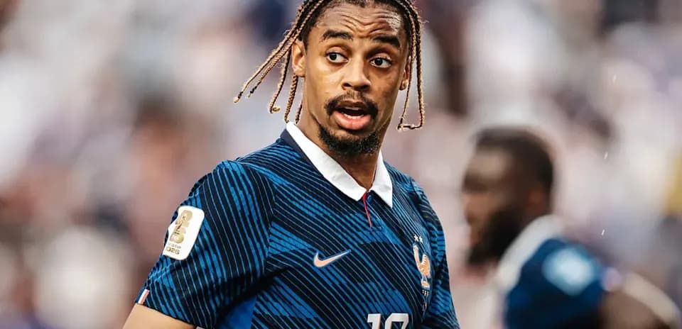 Jugador de Francia en acción durante el partido Jugador de Francia en acción durante el partido
